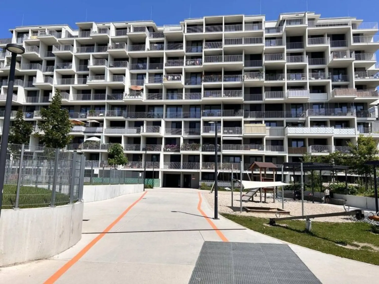 Möblierte 4-Zimmer-Mietwohnung mit Balkon im „Kennedy Garden“ – 1140 Wien