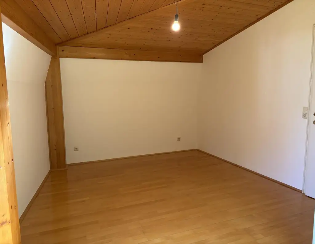 Gemütliche Dachgeschosswohnung an der Esplanade in Gmunden