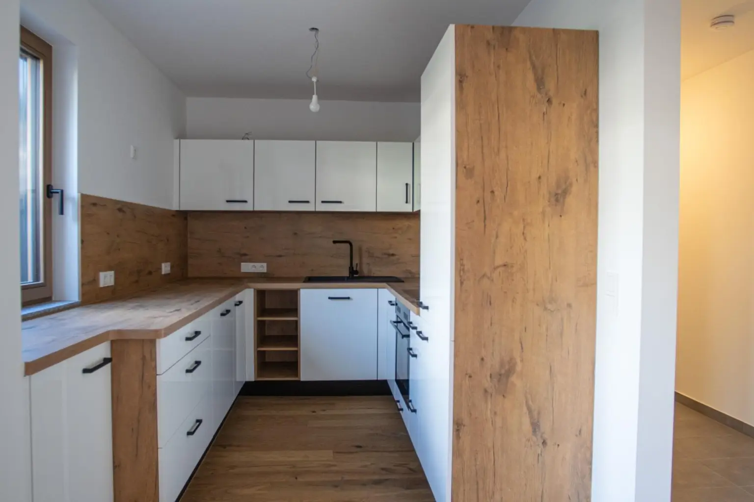 Provisionsfrei! Neubau - Teilmöblierte 2-Zimmer-EG Wohnung mit Terrasse und Garten