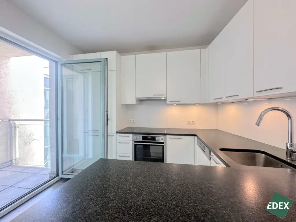Exklusive Innenstadt-Maisonette mit Glasfront, Freiflächen & Stephansdom-Blick