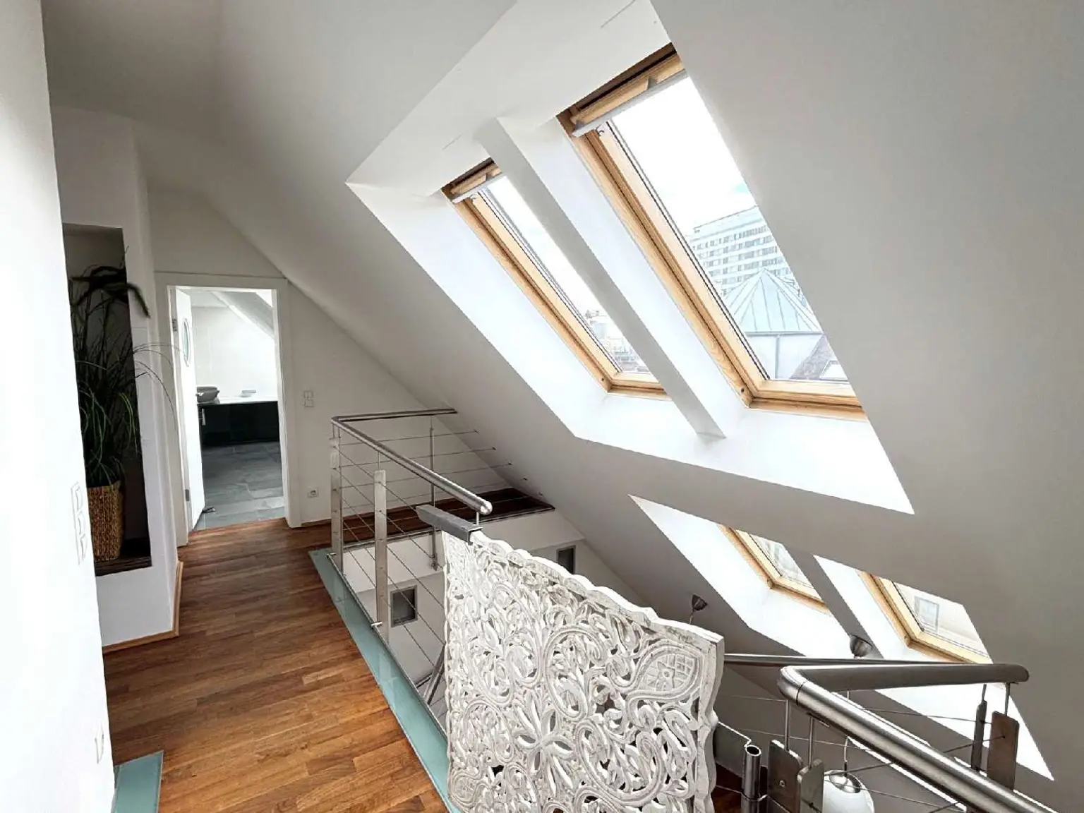 Traumhafte Dachmaisonette mit 2 Terrassen + Dachterrasse - Nähe Arenbergpark