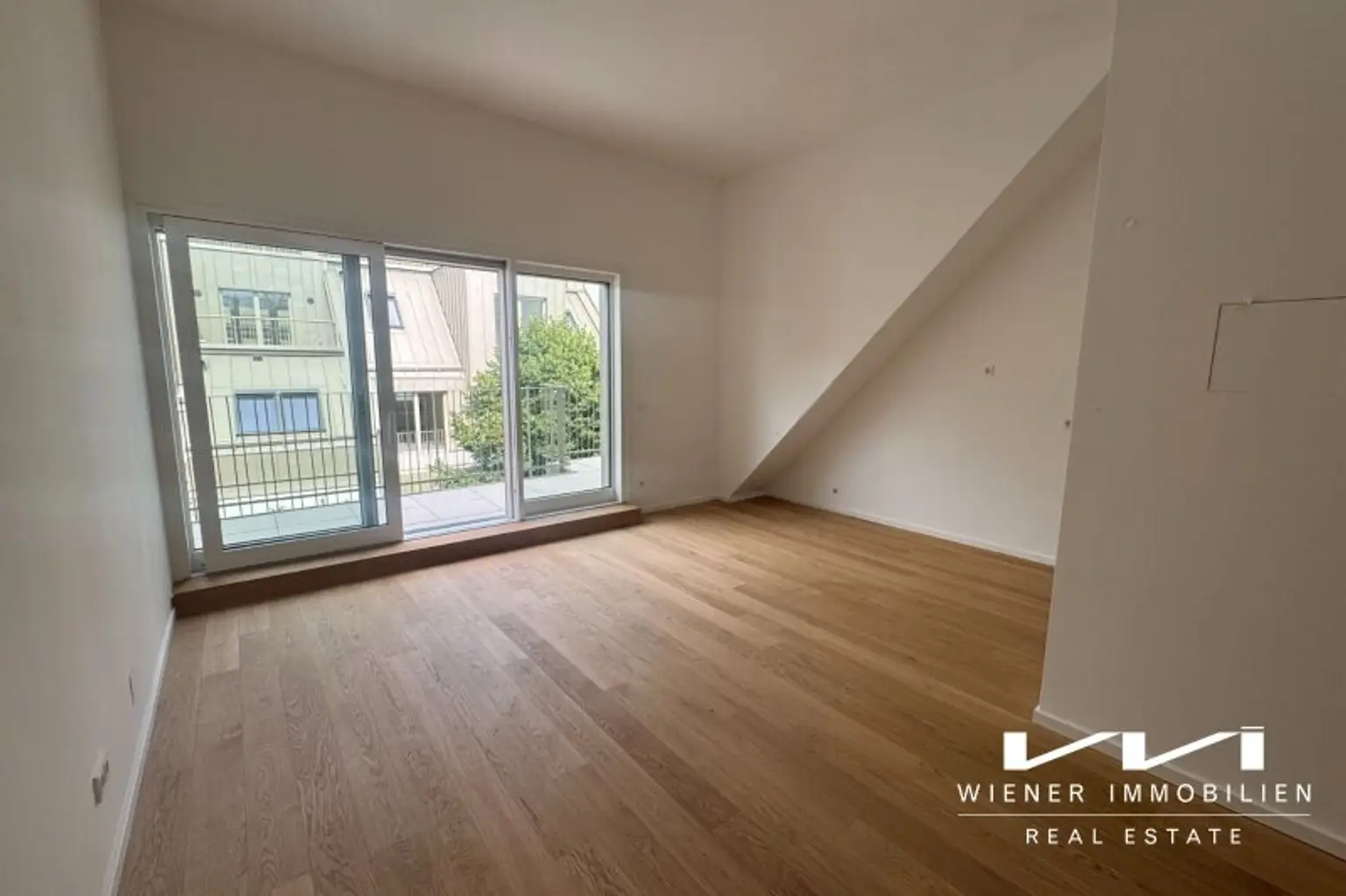 Modernes Wohnen im Herzen Wiens: Luxus Dachgeschoß mitten in Wieden