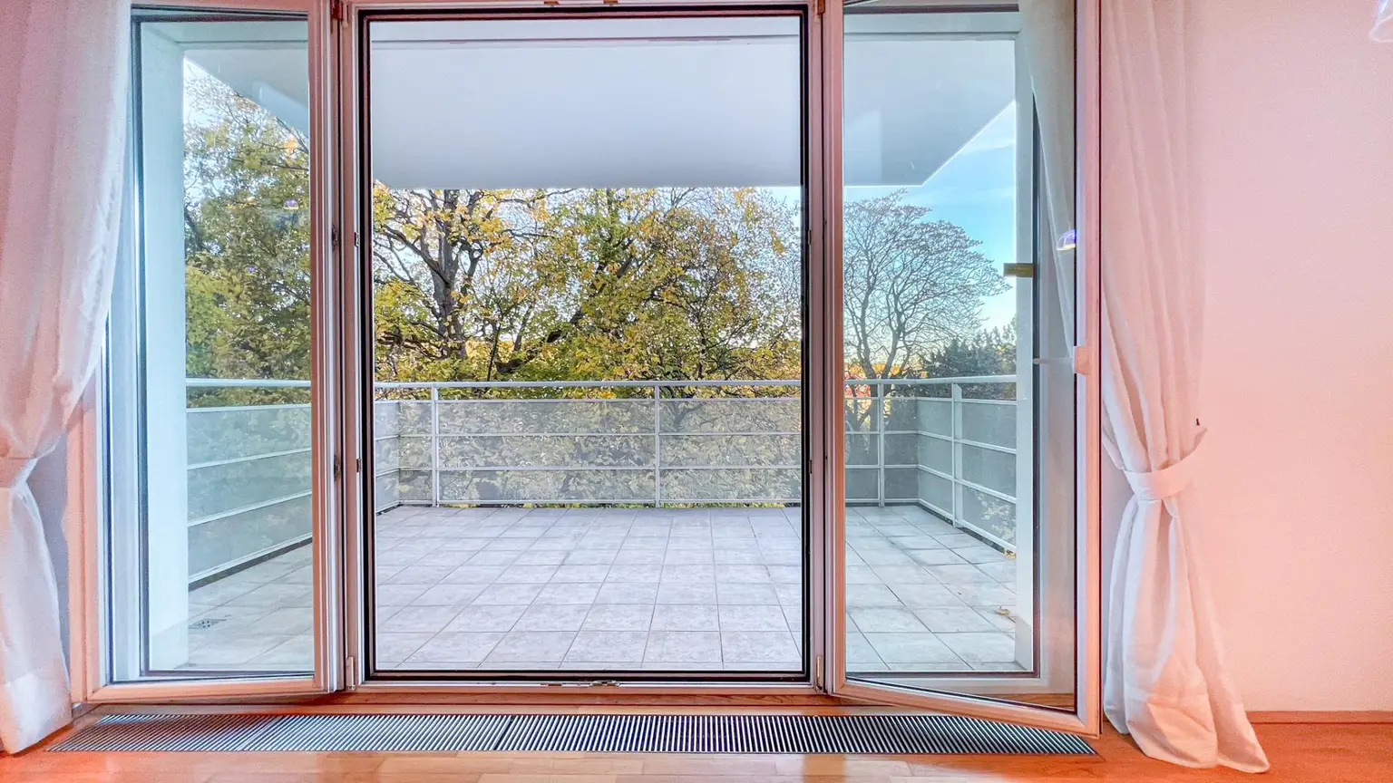 Exklusive 3-Zimmer-Wohnung mit großer Terrasse und Grünblick