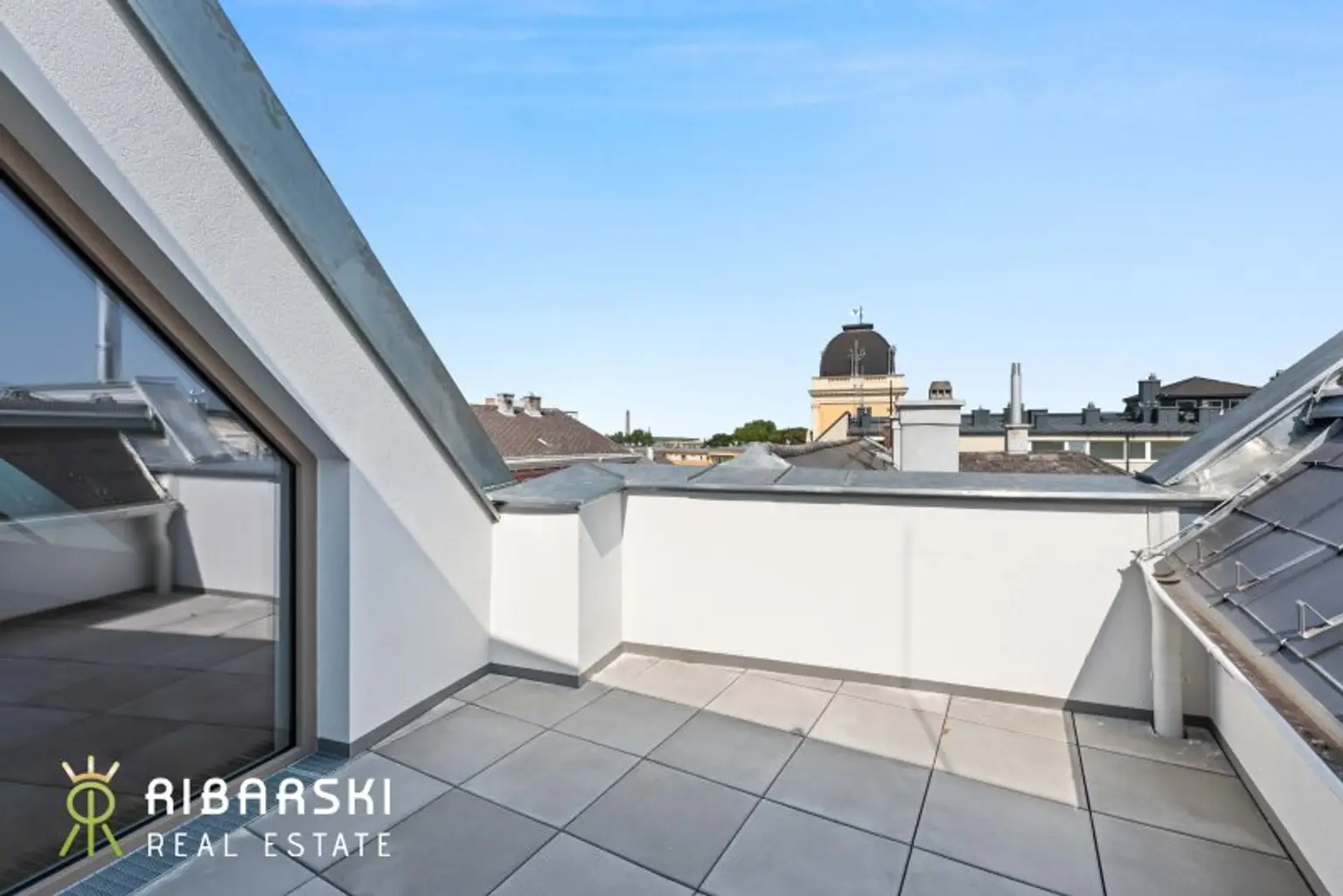 Wohnen in Verbundenheit - Charakterwohnung mit uneinsehbarer Dachterrasse - provisonsfrei, inkl. 2 TG Plätze