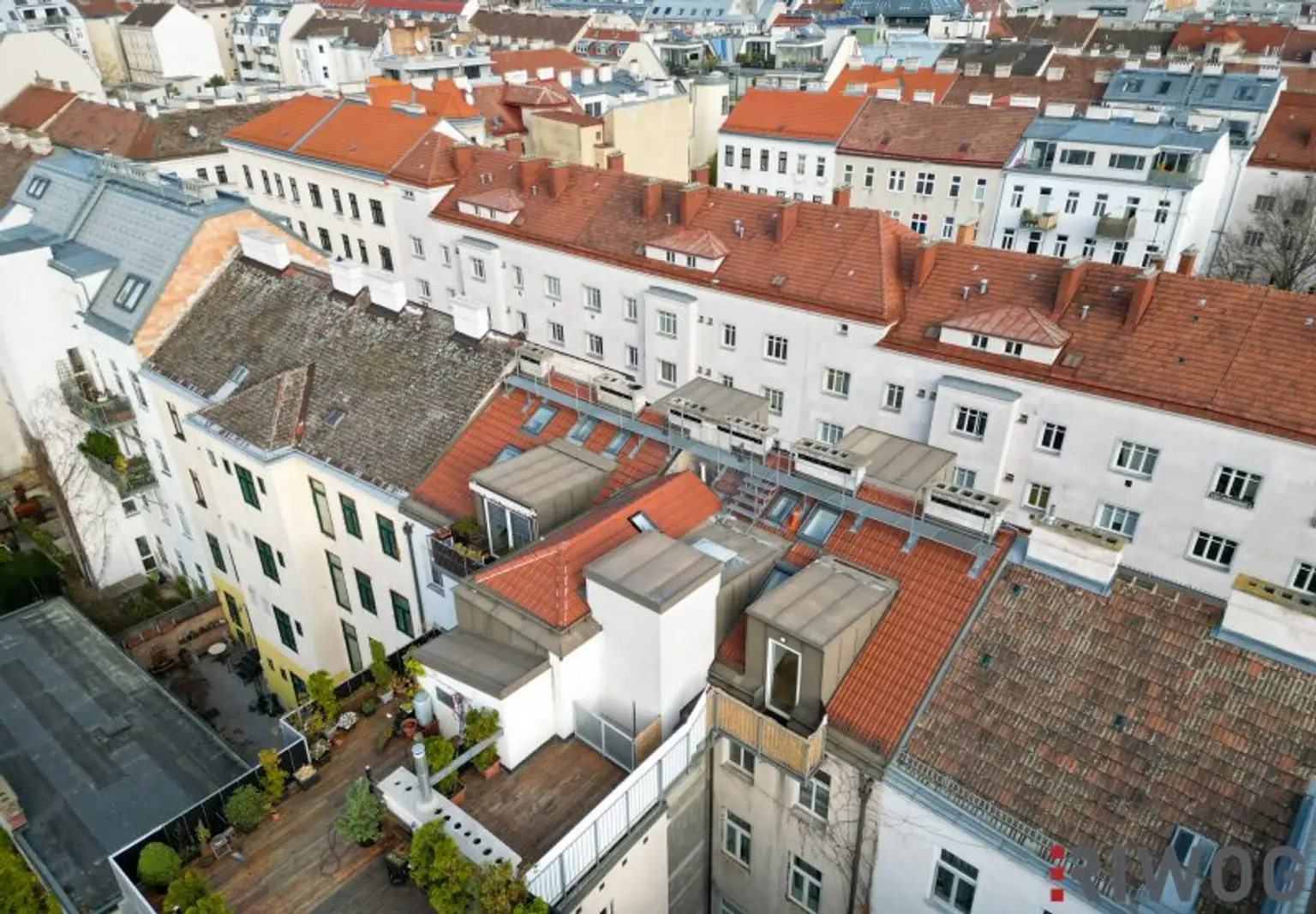 HELLE DACHTERRASSENWOHNUNG in der Odoakergasse
