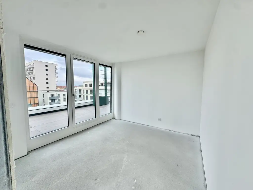 Sonnenpenthouse mit 90m2 Terrasse und Ausblick: Provisionsfrei - Wohnung + Büro mit luxuriöser Ausstattung