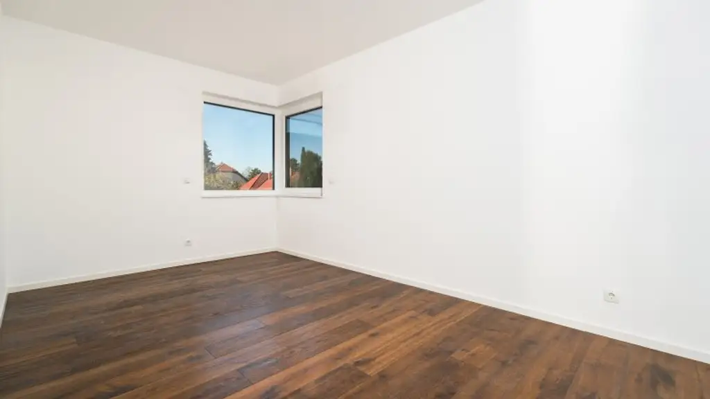 Langfristig VERMIETETE Doppelhaushälfte in Deutsch-Wagram - Zentrumsnahe!