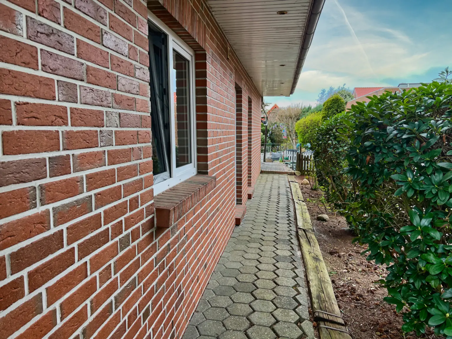 Kapitalanleger aufgepasst! 3-Parteien-Haus in Westoverledingen!