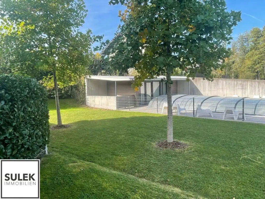 Attersee am Attersee: 2,5 Zimmer-Gartenwohnung mit Pool & Golfplatznähe – 250m zum Attersee | Jahresmiete