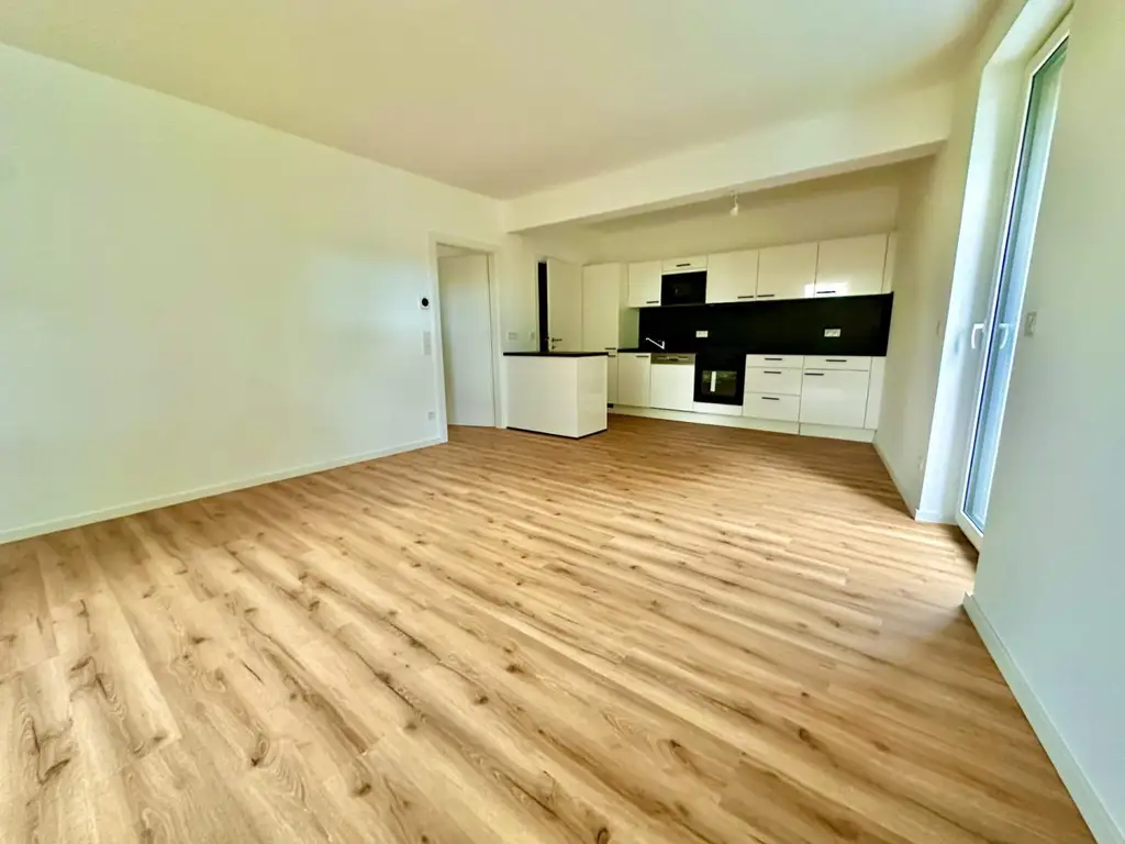 Erstbezug! Top 5! Wunderschöne zentrumsnahe 4-Zimmer Wohnung mit Balkon!