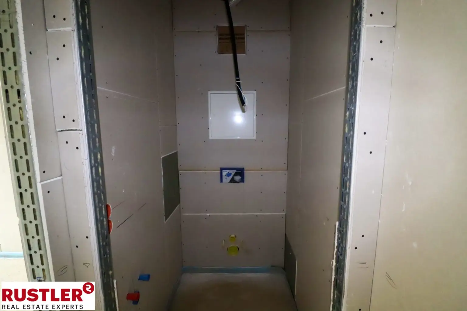 3-Zimmer-DG- Wohntraum mit Balkon - Nähe Kutschkermarkt