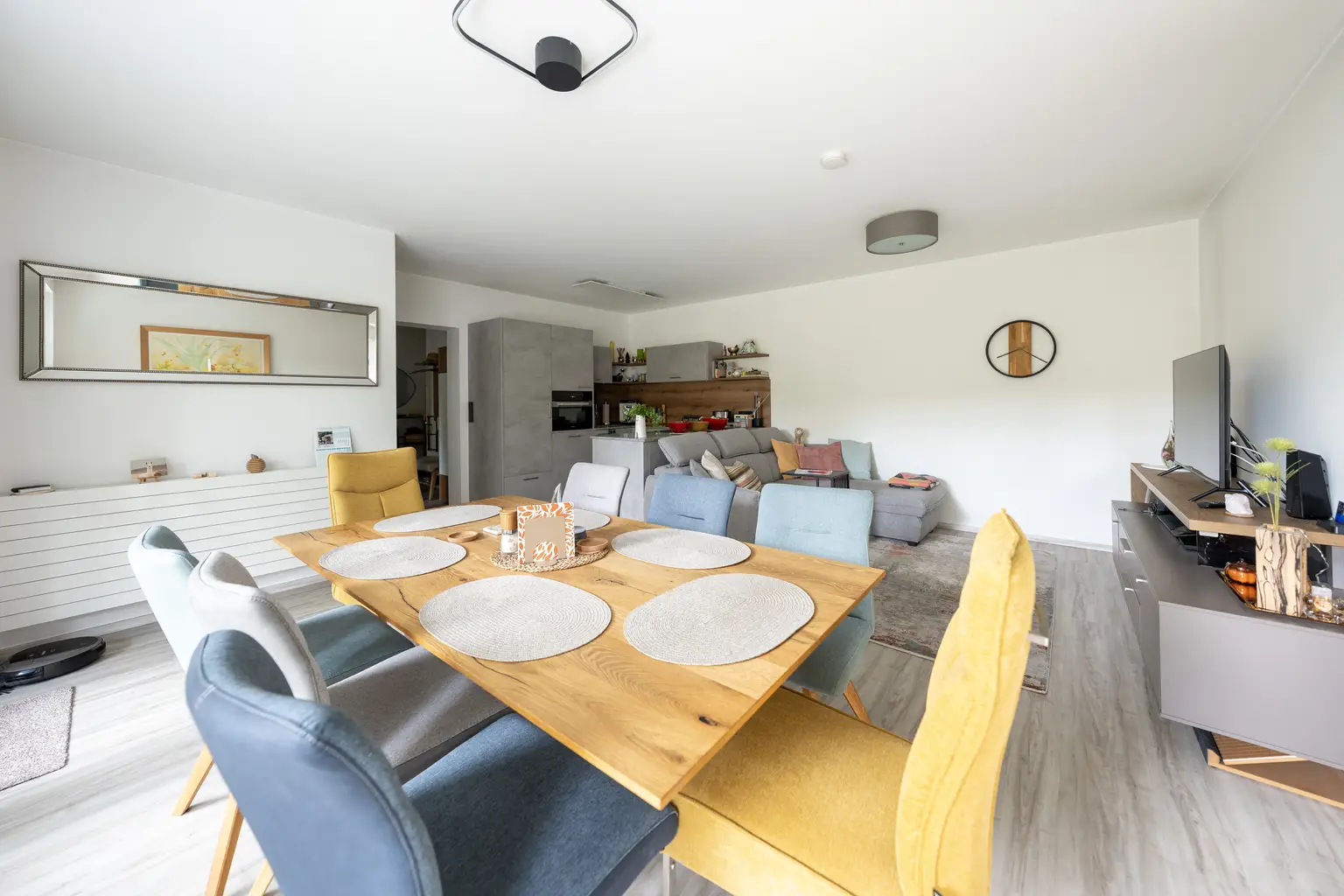 ENTWURF ** Barrierefreie, 3 Zimmerwohnung mit Grünblick, Loggia und Garagenplatz ** ENTWURF