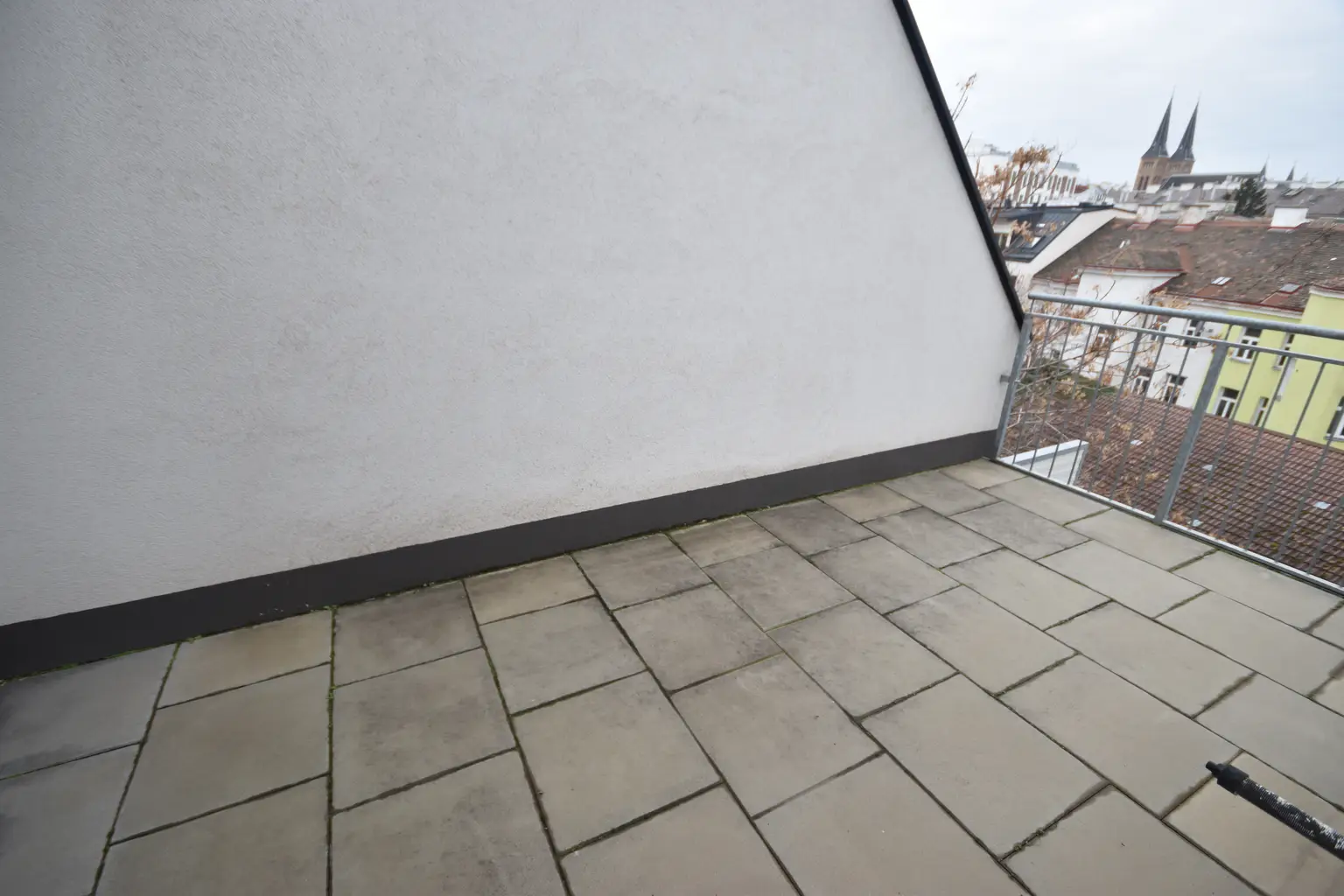 "17. BEZIRK - Traumhafte 3-Zimmer-Maisonette mit Dachterrasse"