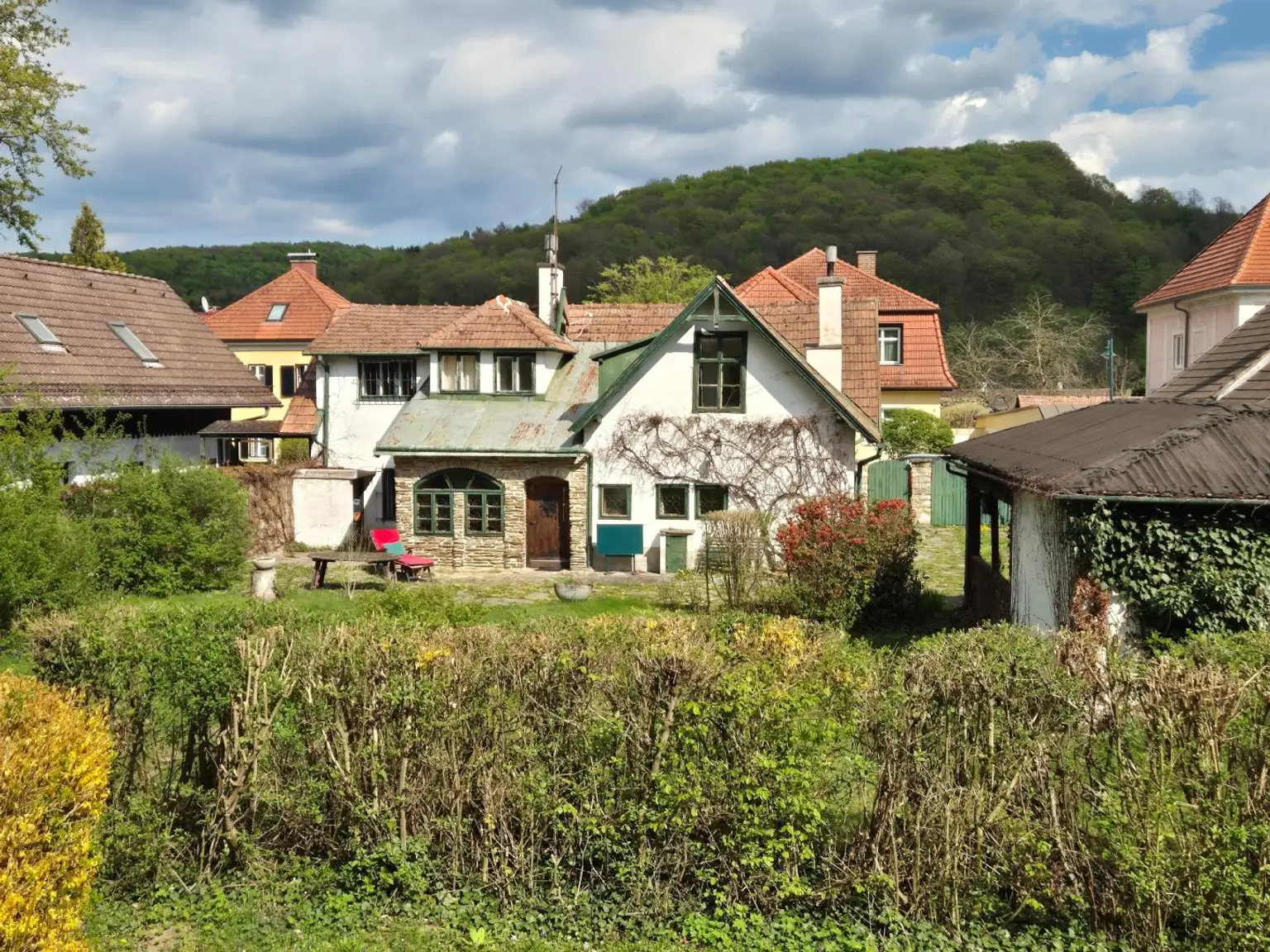 BAULAND-KERNGEBIET MIT ALTBESTAND  Obj. 4190