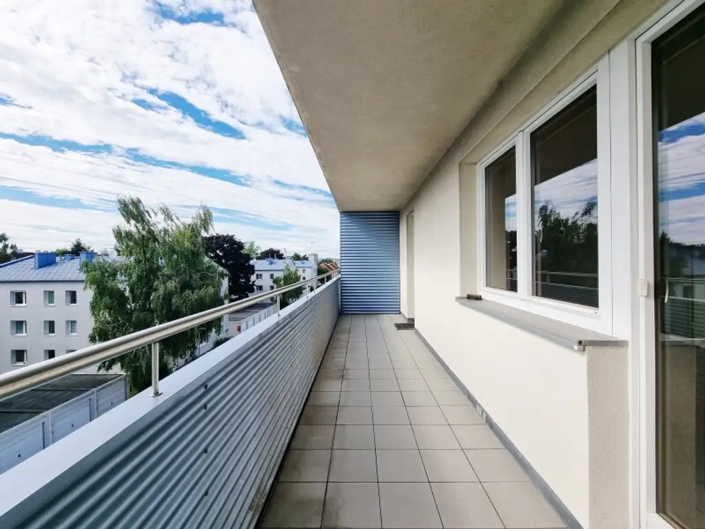 116 m², 4-Zimmerwohnung mit Loggia in Bestlage