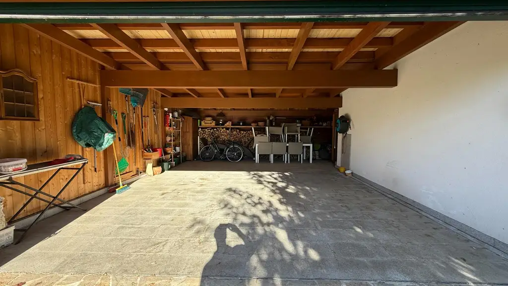 Attraktiver Bungalow auf einem großzügigen, sonnigen Grundstück in ruhiger Südlage