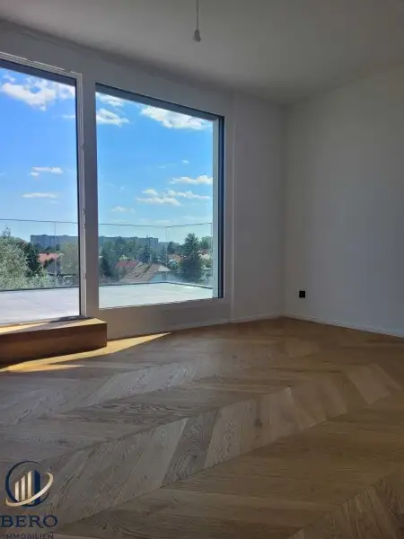 4 Zimmer-Penthouse mit 5 großen Terrassen in familienfreundlicher & naturnaher Umgebung