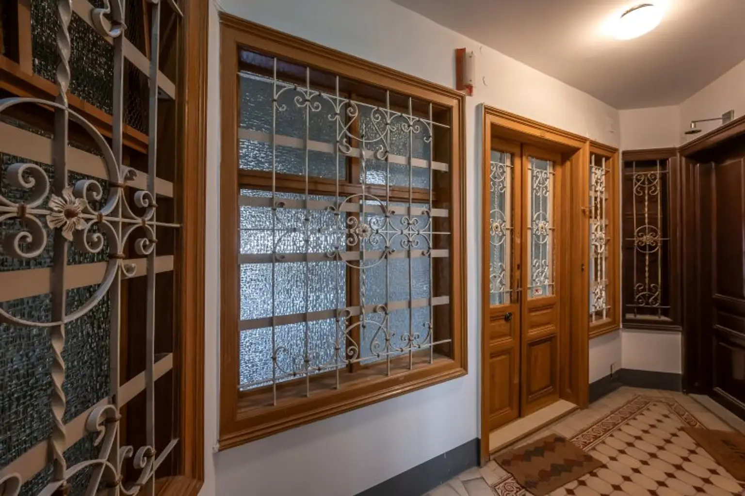 ++NEU++ 3-Zimmer Altbau-Wohnung (sanierungsbedürftig), viel Potenzial