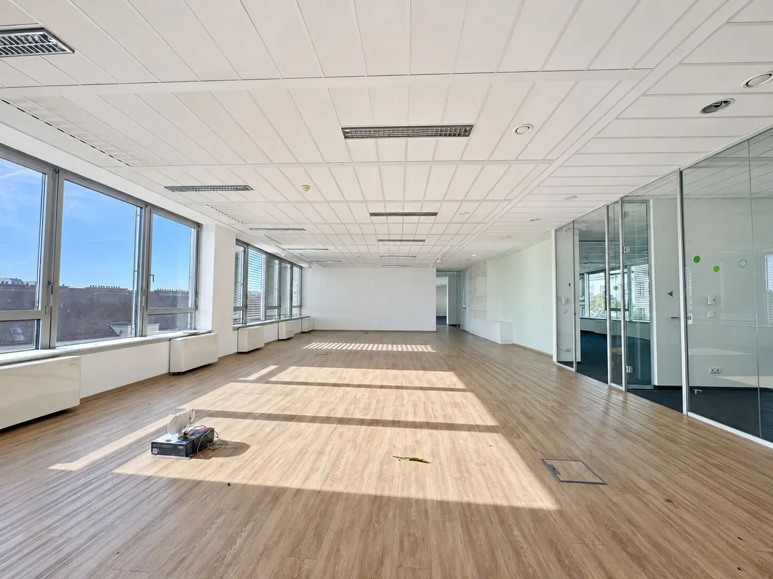 1190 Wien, Skyline Office 7.OG Stiege 1 566 m² 1
