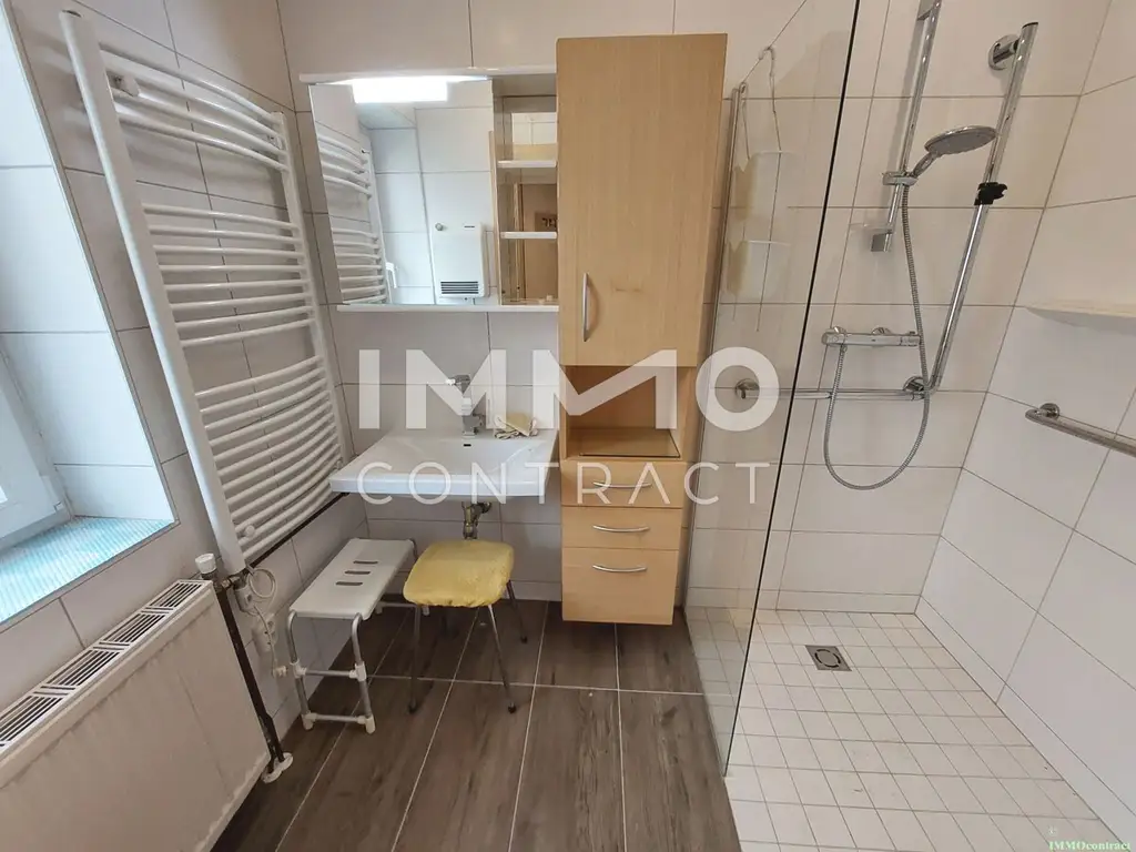 Praxisraum für Therapeuten / Massage / Hand-Fußpflege / Büro zu mieten in Weistrach alles Inklusiv!