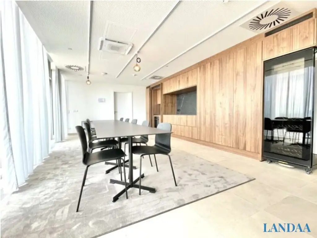 Möblierte 2-Zimmer-Wohnung mit großzügiger Loggia und exklusiven Services
