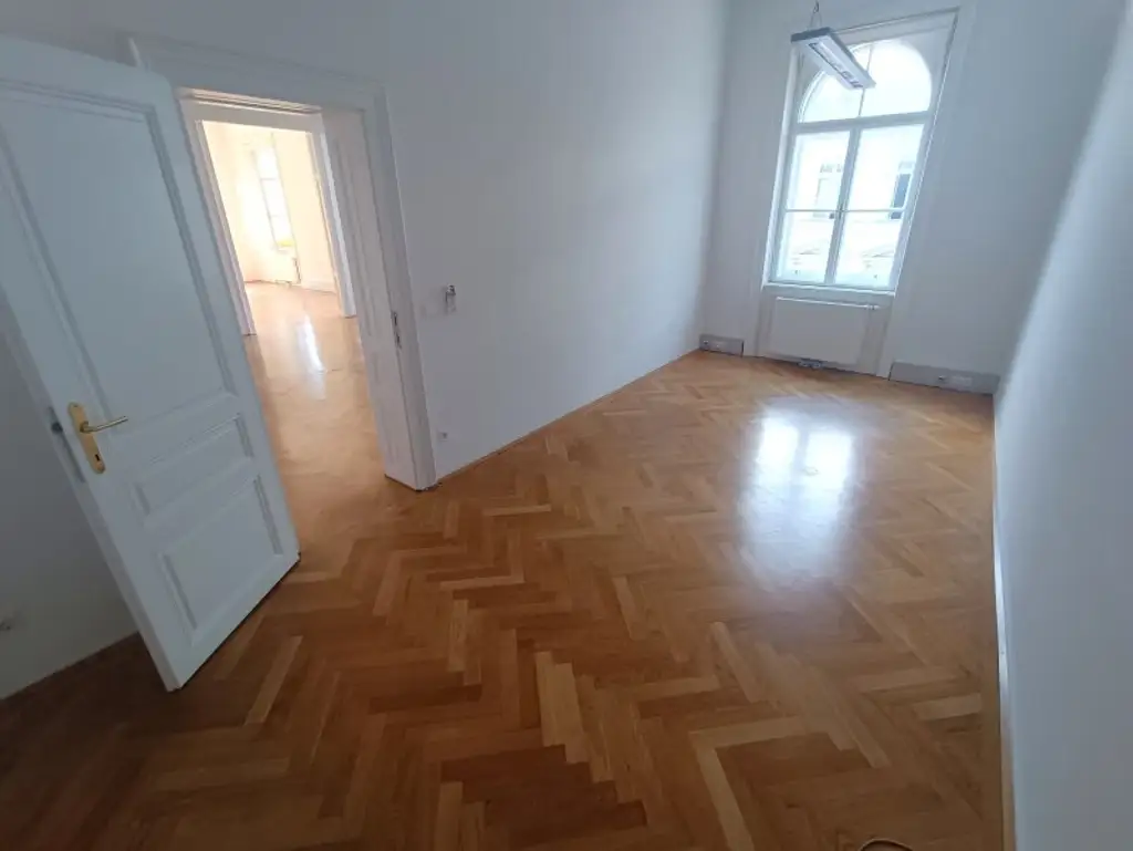 Büro oder Praxis in Bestlage gesucht? Großzügige 193 m² im 1. Bezirk! Jahrhundertwendehaus mit Fernwärme & Lift, Nähe U2 Schottenring!
