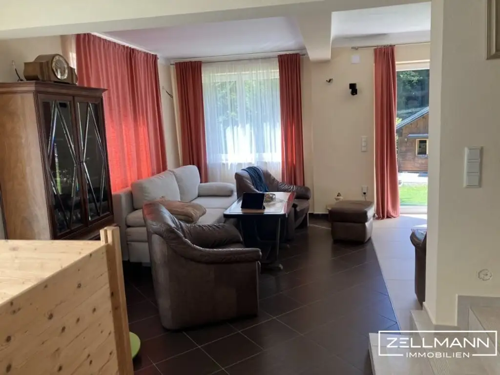 Nostalgie trifft Moderne - Verträumtes Landhaus am Fuße der Raxalpe  | ZELLMANN IMMOBILIEN