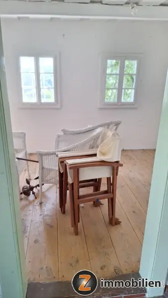 Eisenberg: Uriger Holzkeller mit Weingarten!