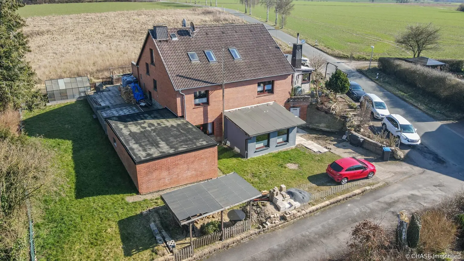 Außenansicht, seitlich 3