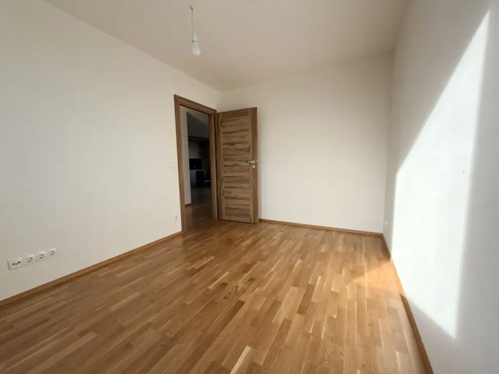 Terrassentraum -  3 Zimmer klimatisierte Dachgeschosswohnung - ohne Dachschrägen - mit 28 m2 Terrasse - Baujahr 2021 TOP 39 - PREIS Inkl. Heizung