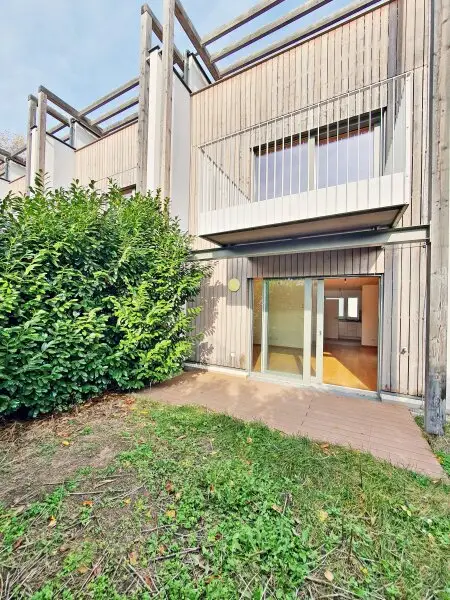 ++NEU++ TOP für Eigennutzer oder Anlage! Hochwertiges klimatisiertes Reihenhaus mit Privatgarten, Terrasse und 1 KFZ-Stellplatz!  Perfekte U-Bahn-Anbindung!