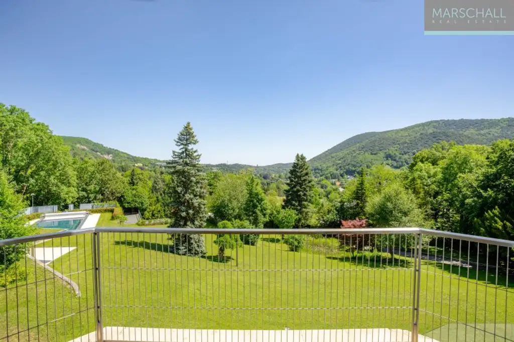 Elegantes Anwesen mit großzügigem Grundbesitz (11.045 m²) zur Vermietung