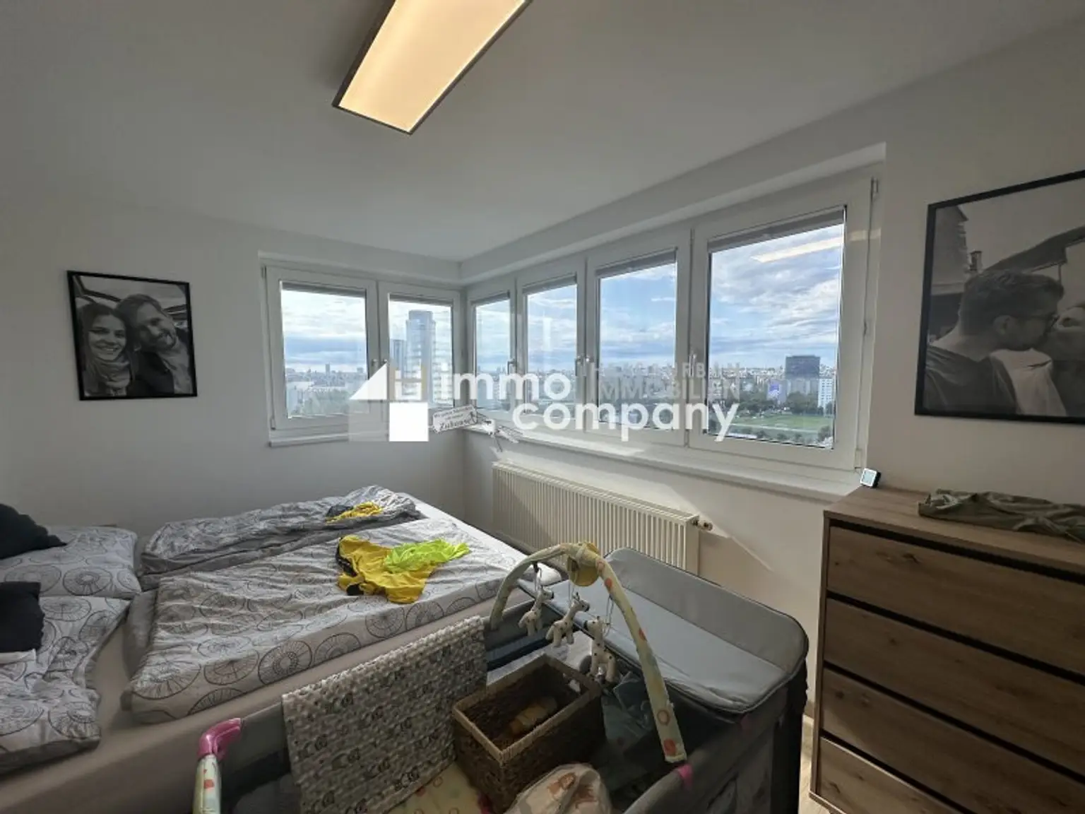 Skyline-Living im 20. Bezirk – 13. Stock, Panoramablick & Garage“
