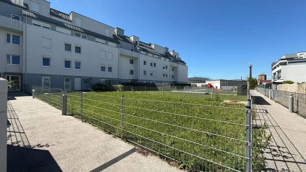 Moderne 4-Zimmer-Neubauwohnung mit 245m² EIGENGARTEN nahe Akademiepark