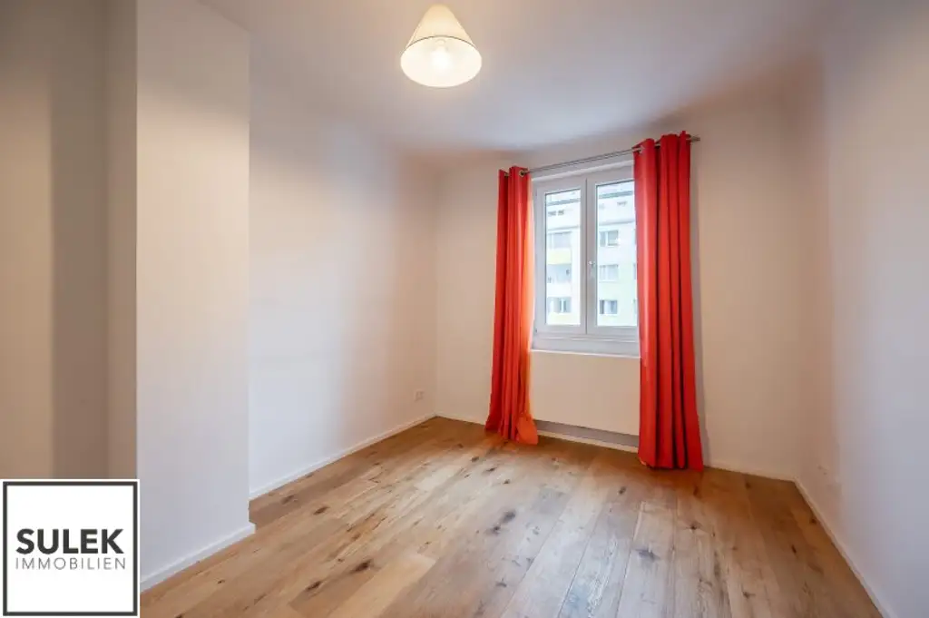 Gut geschnittene, modernisierte 4 Zimmer Wohnung mit Fernblick beim Schweizergarten - ab sofort beziehbar! (nicht WG-geeignet)
