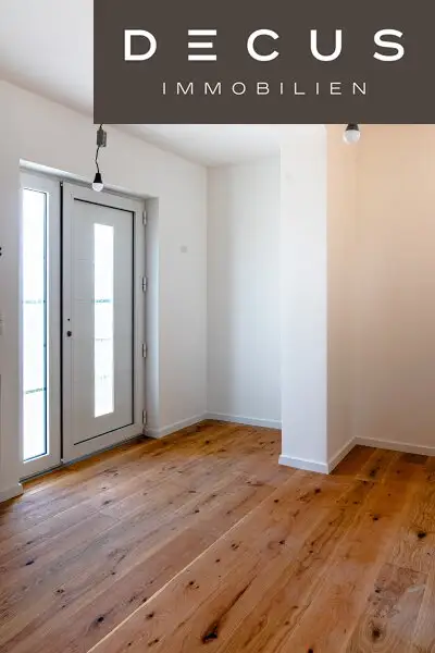 EXKLUSIVES SEEHAUS MIT EIGENEM STEG