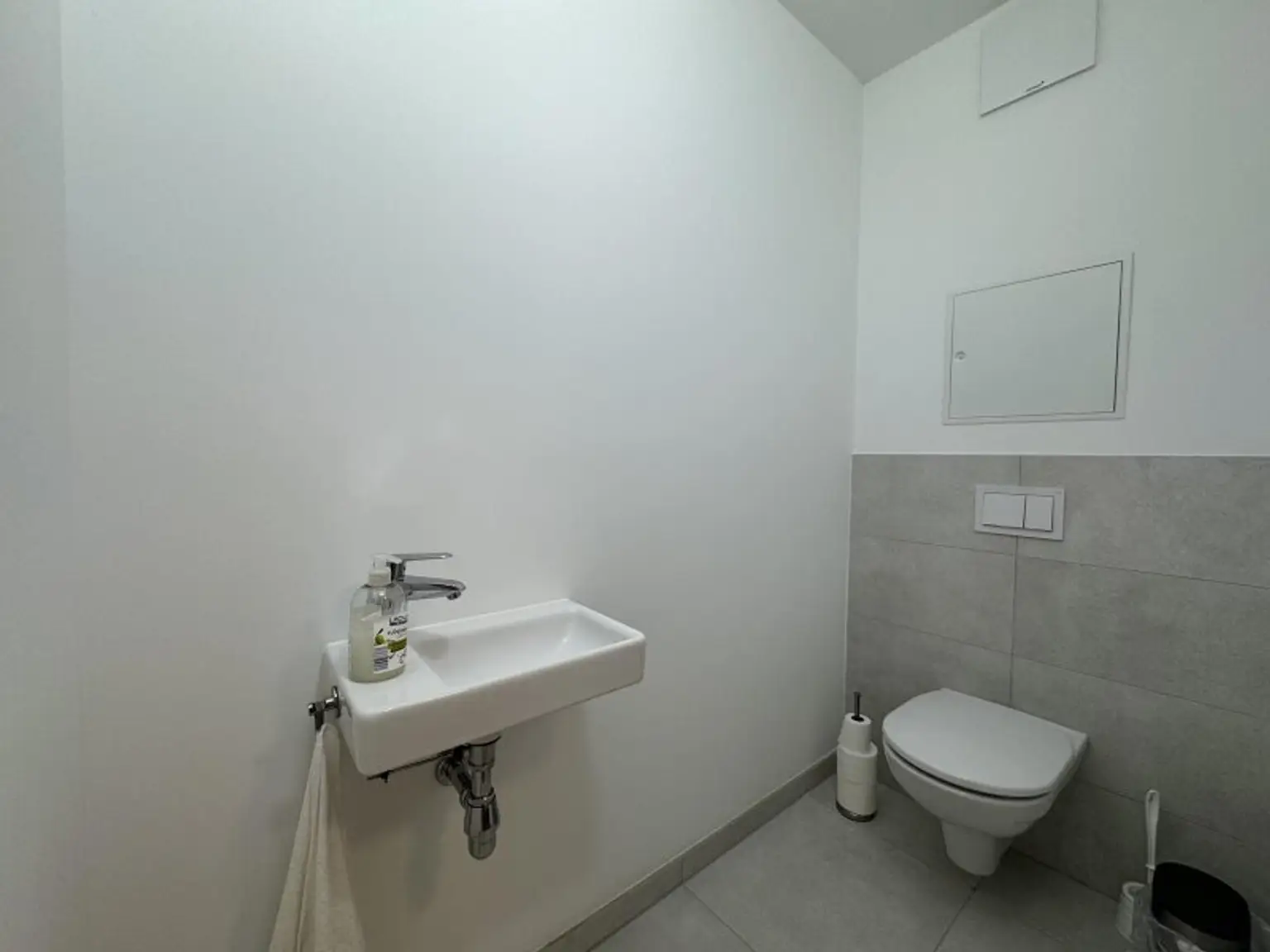 Möblierte 2-Zimmer-Balkonwohnung in Hietzing zu vermieten!