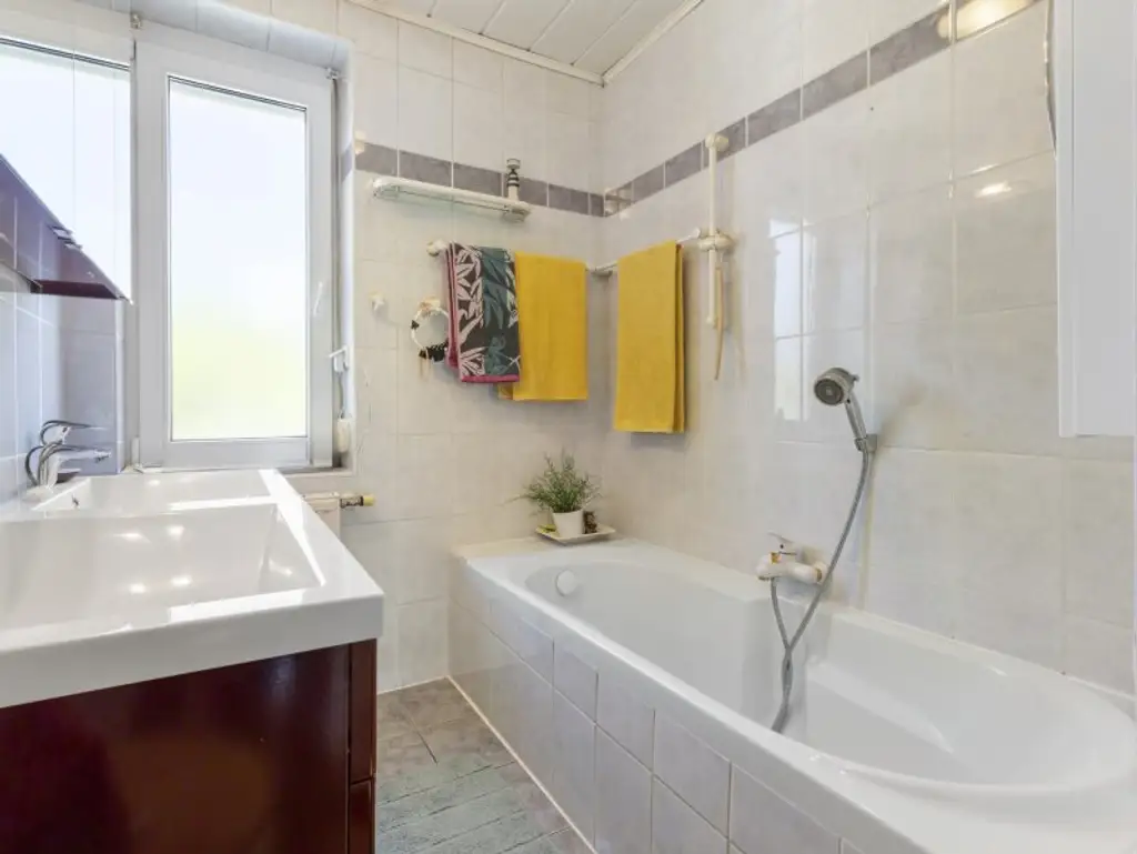 Tolles und schönes 150m² Einfamilienhaus mit Garage und Nebengebäude in Eberndorf