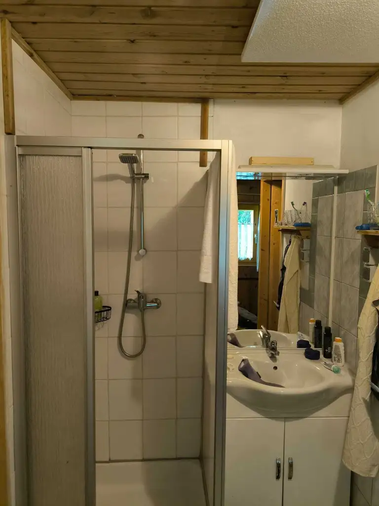 Einmalige Gelegenheit – Uriges Ferienhäuschen in traumhafter Naturlage mit Panoramablick auf den Afritzer See und privaten Seezugang