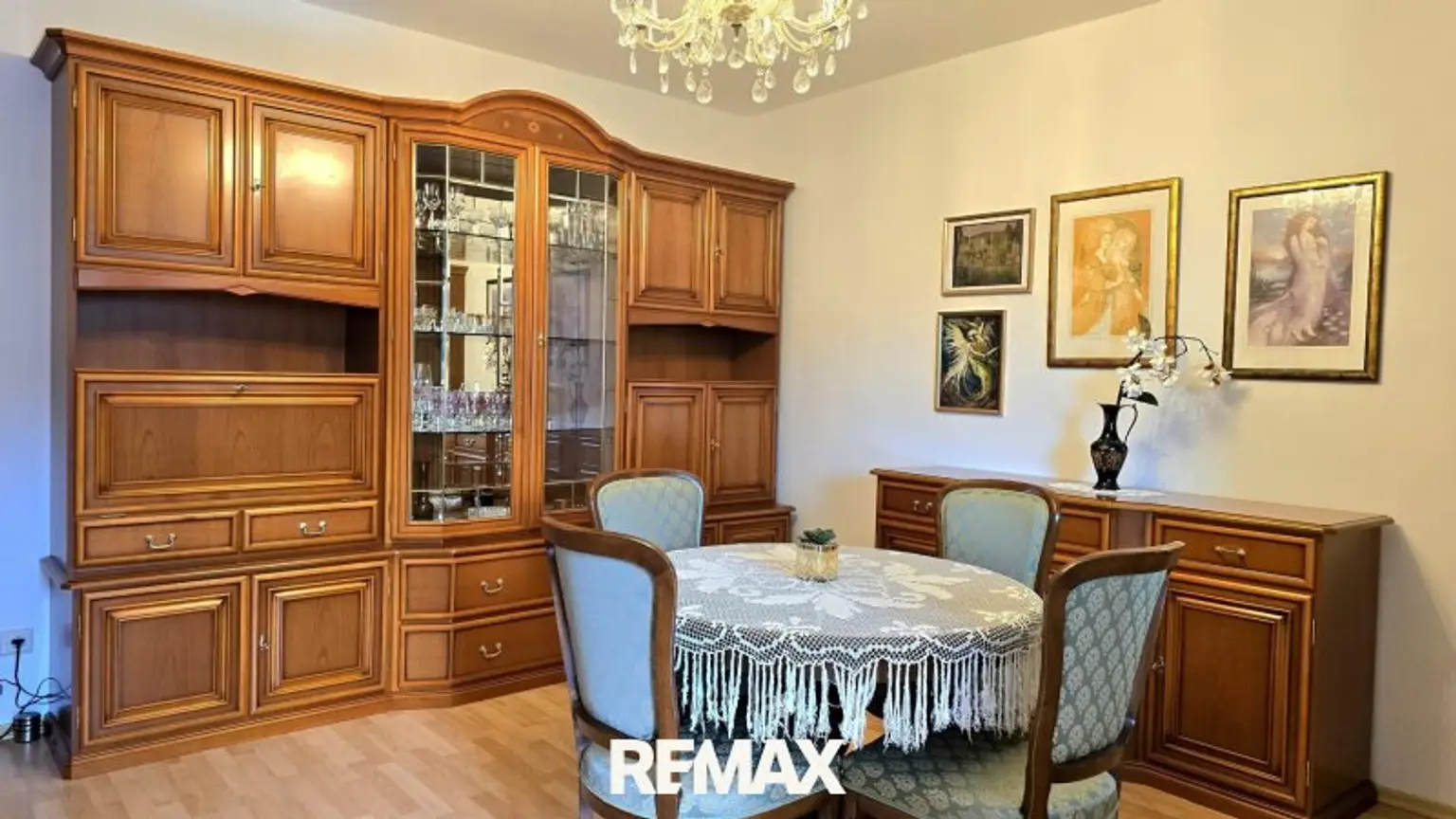 10 Wohnzimmer
