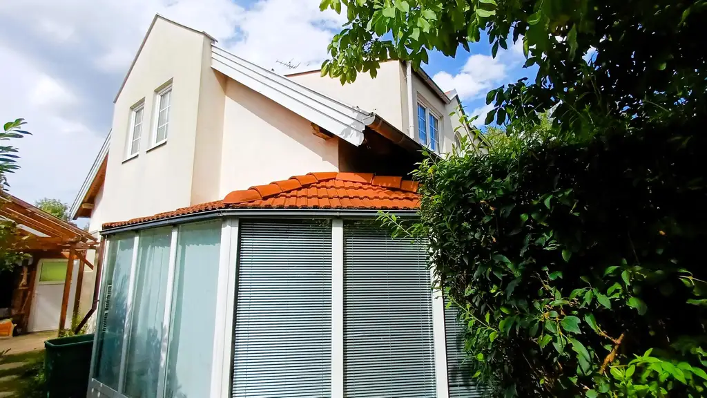 Einfamilienhaus mit Carport, schönem Garten am Badesee Neudörfl - Superädifikat
