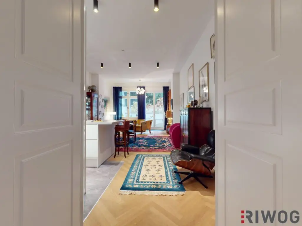 Wohnung mit touristischer Widmung nahe Schloss Schönbrunn | Prunkvolles 3-Zimmer Altbauapartment mit Loggia I 360° Rundgang
