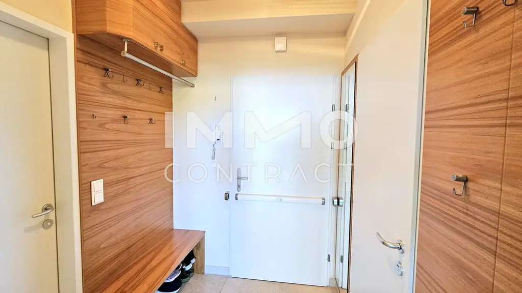 Jeden Tag Urlaubsfeeling: Exklusive 2-Zimmer-Wohnung mit großem Balkon & Seeblick