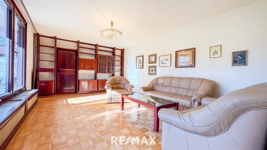 Bungalow - 4-Zimmer mit Pool und Sauna sowie privater Garten