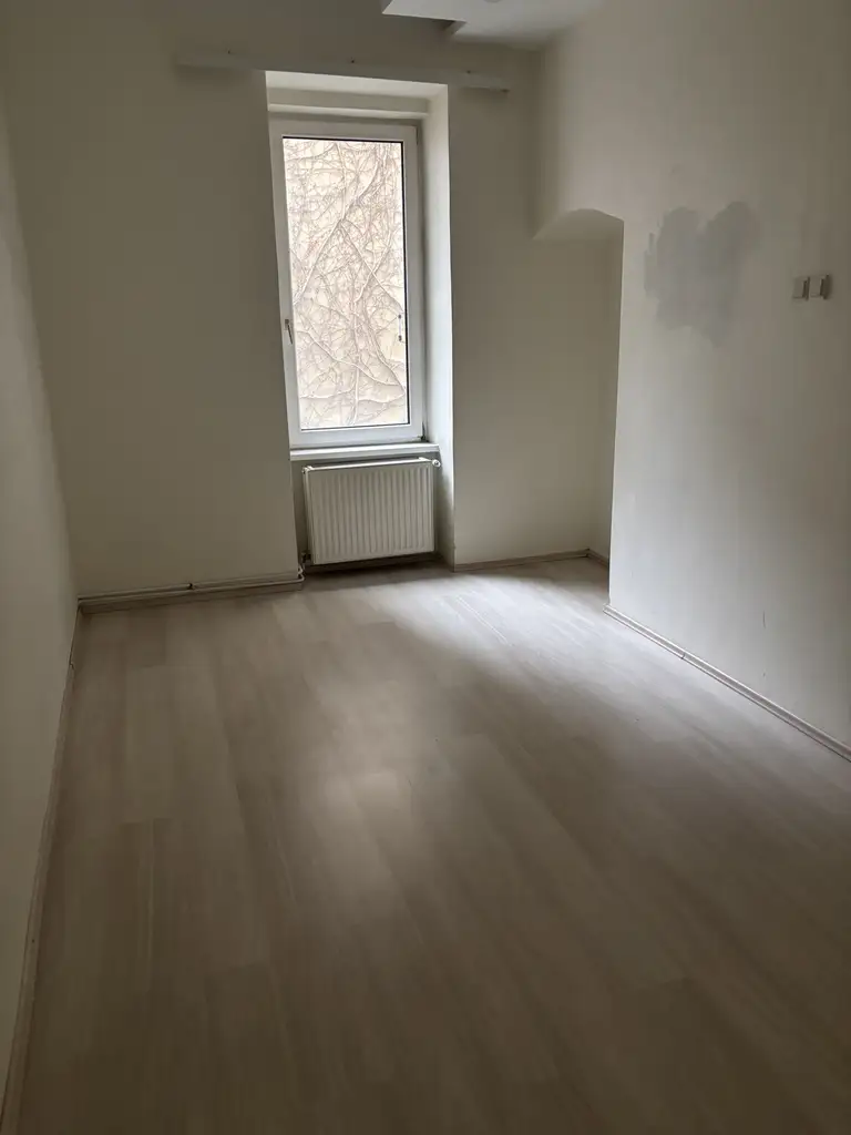 Großzügig geschnittene 3 Zimmer Wohnung in Toplage 1100 Wien Fussgängerzone !