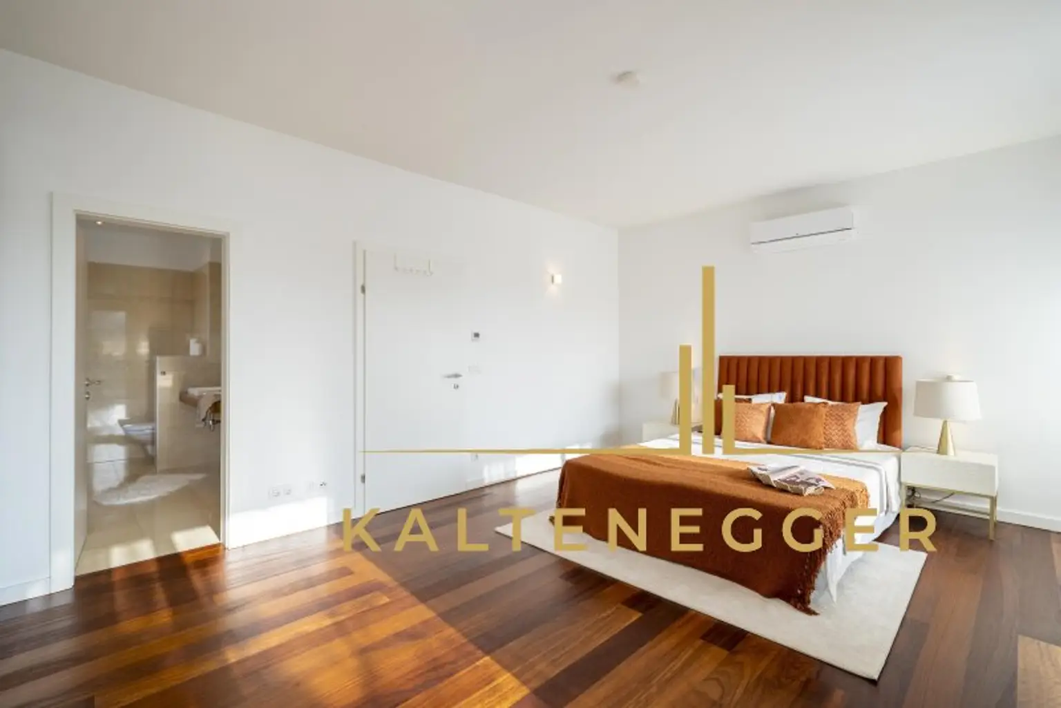 Luxusappartement in Wien-Döbling/Grinzing mit Einliegerwohnung, Terrasse, Pool, Garten und Garage