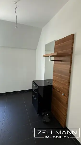 „Ein Ort zum Aufatmen – Lichtdurchflutete Dachterrassen-Maisonette mit Stil“ | ZELLMANN IMMOBILIEN