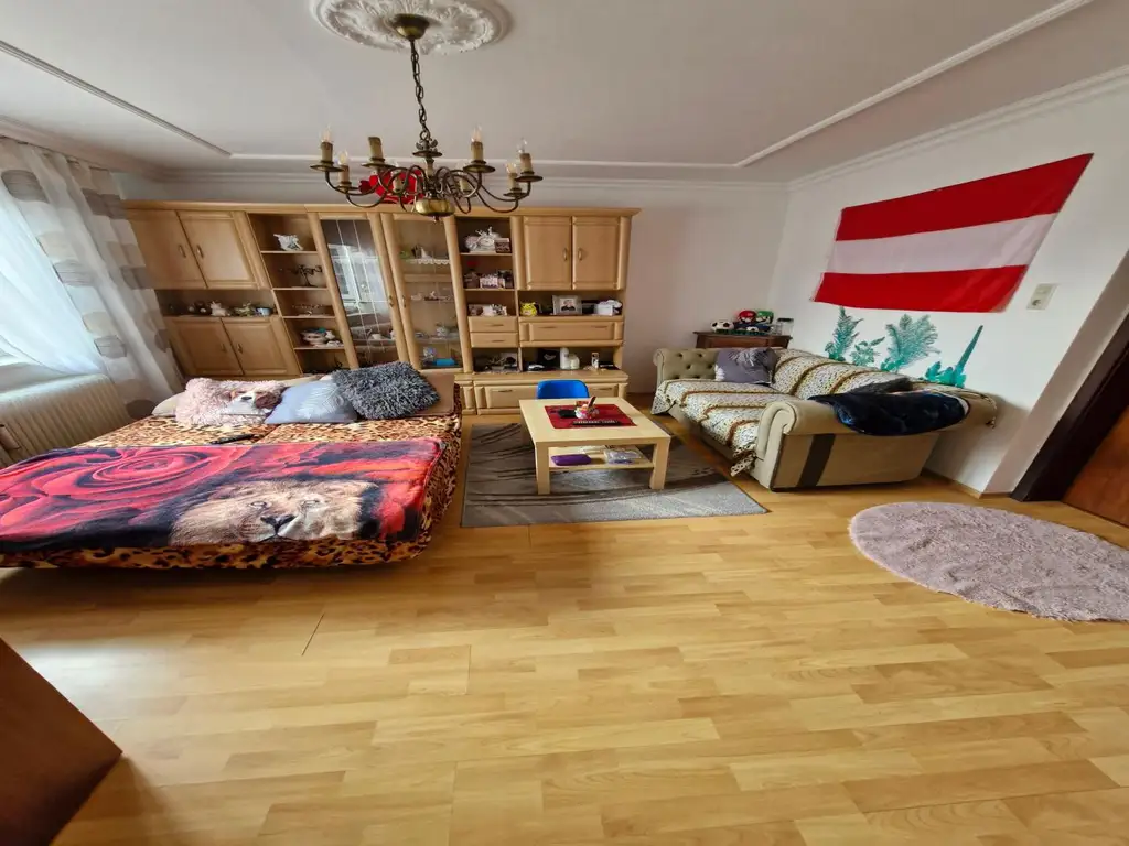 Doppelhaushälfte mit 3 Schlafzimmer!