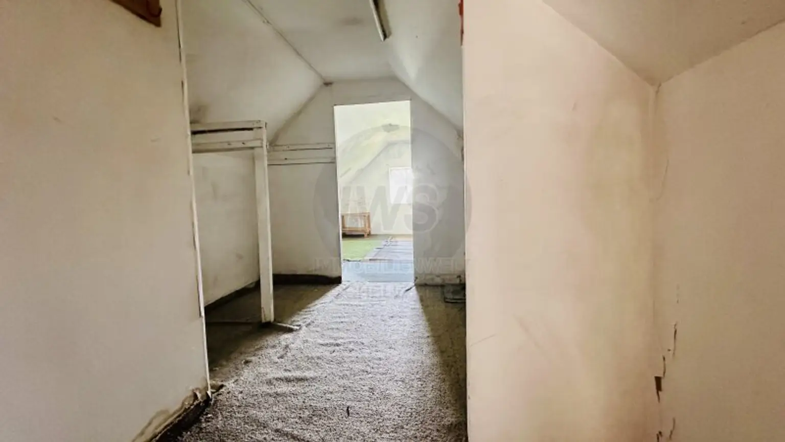 Besichtigungstag am 29.08.2025 !! Zentrumsnahes Baugrundstück mit Altbestand