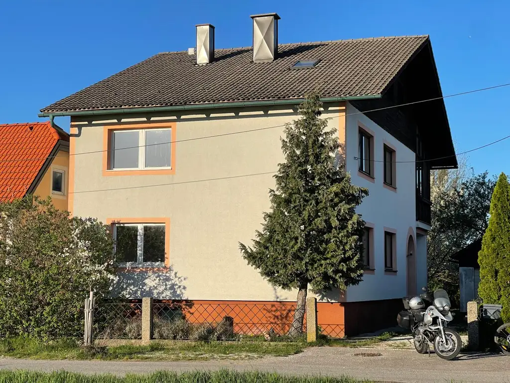 EIN - ZWEIFAMILIENHAUS NÄHE NEULENGBACH